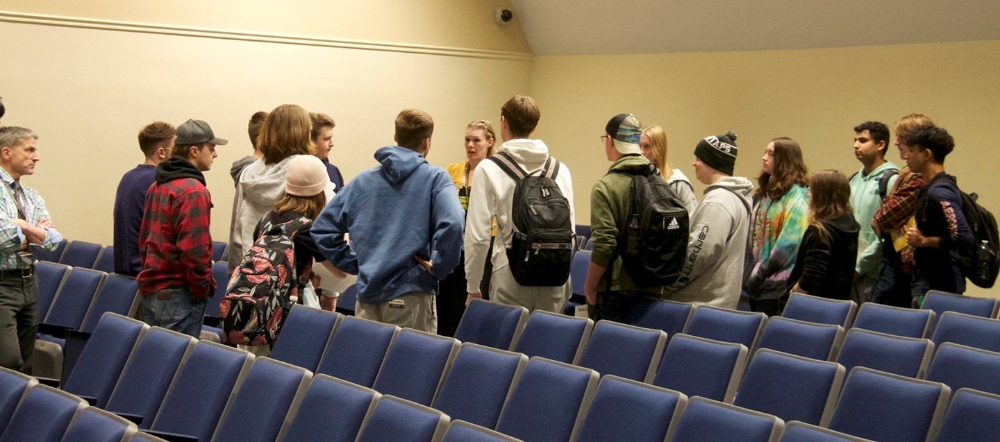 students listen to SUNY Broome representative
