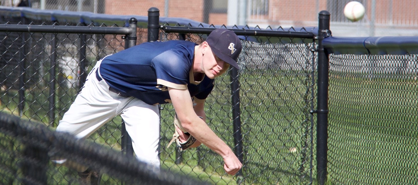 pitcher warms up
